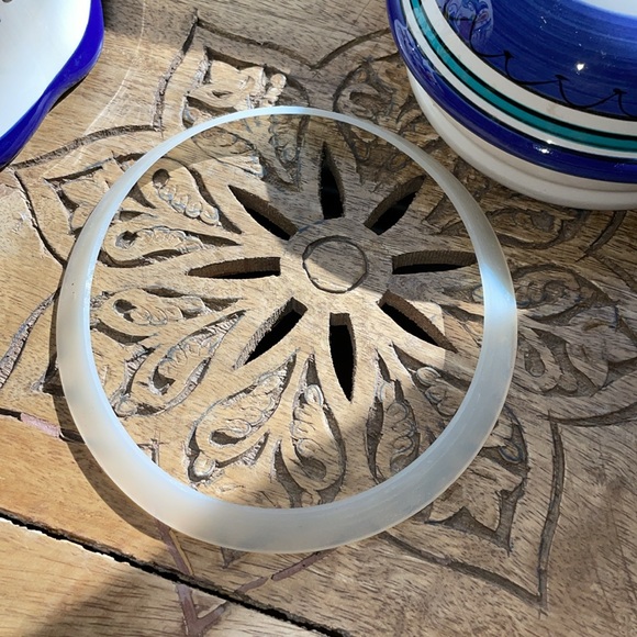 Beautiful PIER ONE San Marino Ceramic Jar - Picture 9 of 14